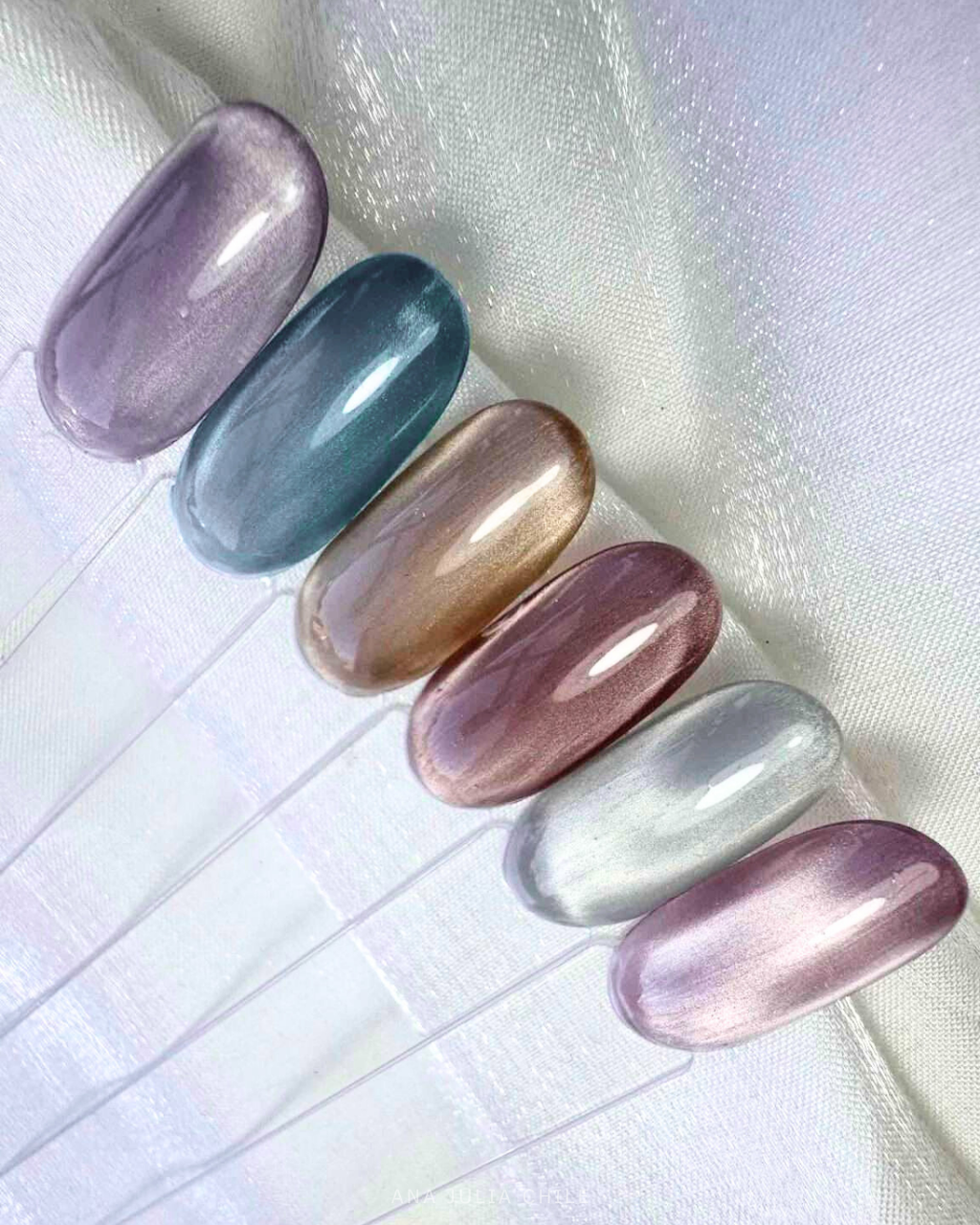 Gel esmalte Cat Eye Perfect Lila